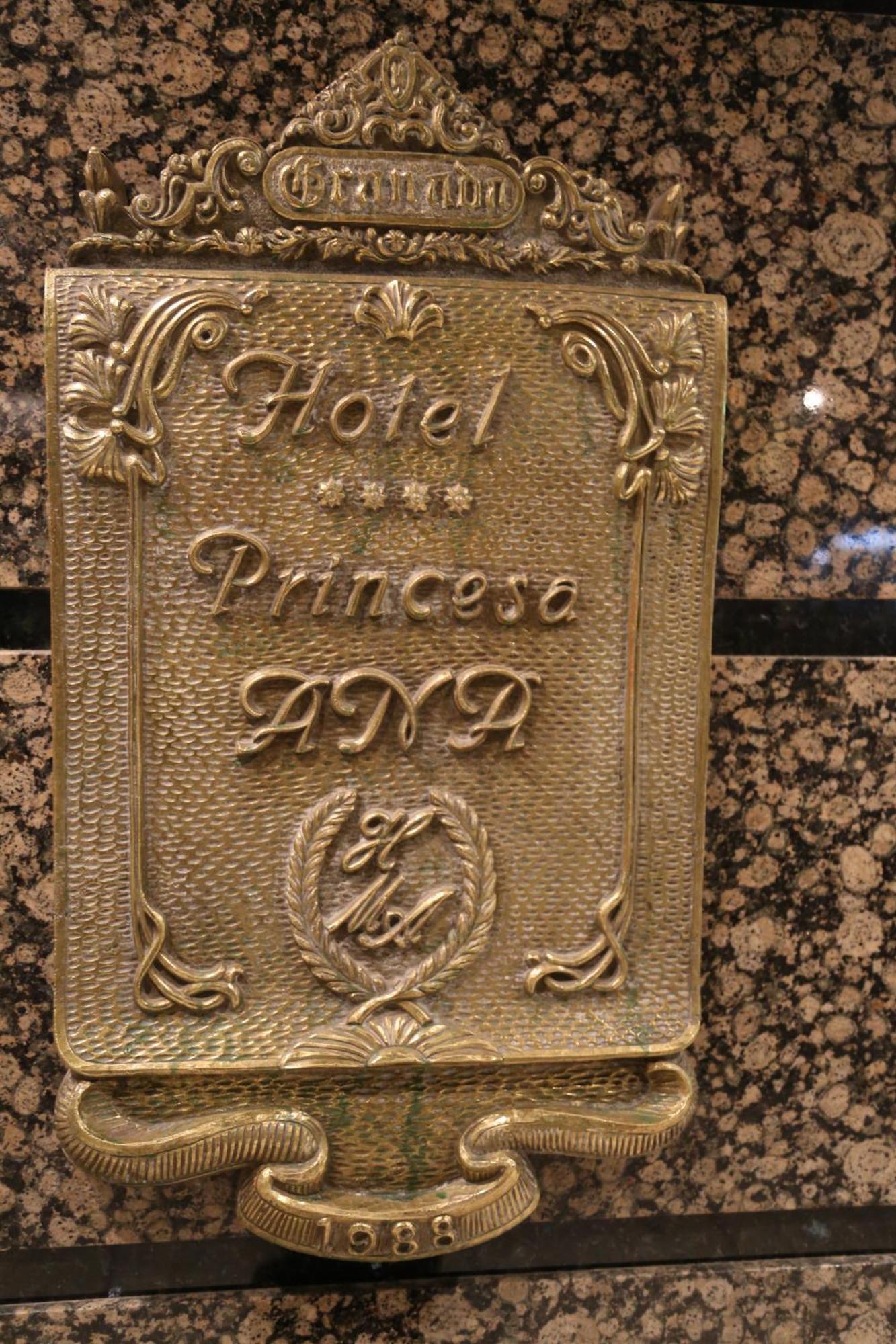 Princesa Ana Granada Exteriér fotografie